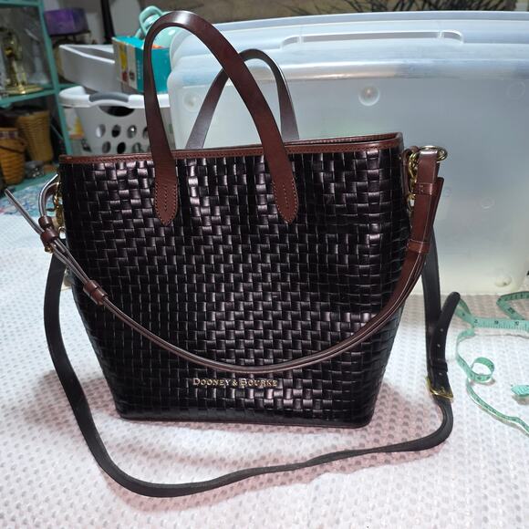 Dooney & Bourke Handbags - DOONEY& BOURKE BLACK LILLIAN WOVEN SHOULDER BAG WITH MATCHING WALLET